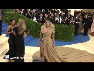 Priyanka chopra at met gala 2017 red carpet full video lehrentv