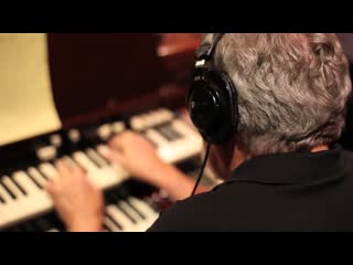 Oz noy with special guest warren haynes and chris layton, roscoe beck, reese wynans