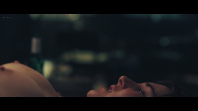 Шейлин вудли (shailene woodley sex scenes in "endings, beginnings" 2019)