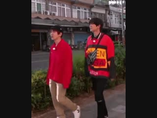 If they held hand while walking, i wouldve died chanbaek spared my unworthy life