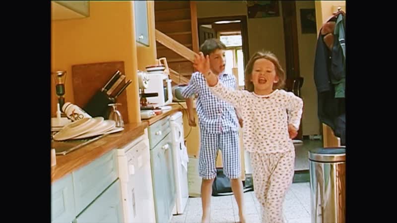 Angèle flou [clip officiel]