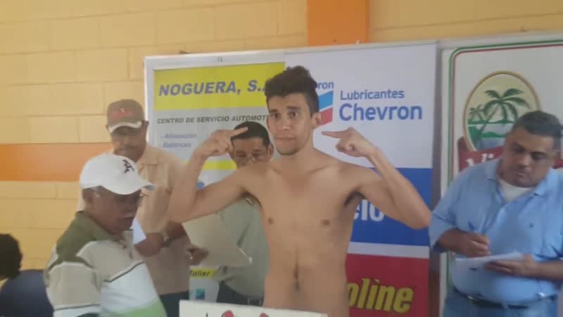 Boxer rueda shows dick during weigh in