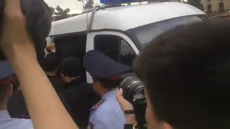 Массовые задержания на площади в алматы в день инаугурации токаева