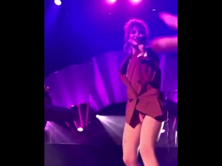 Hayley williams performing girls just wanna have fun with kacey musgraves in nashville