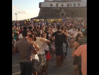 Flash mob farol da barra 24 08 2015