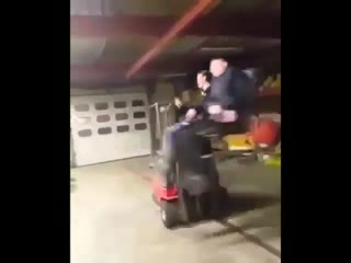 Forkliftle dans iş kazaları tehlikeli harekeler,