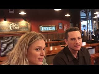 One chicago day 2019 interview with chicago pds jesse lee soffer and tracy spiridakos