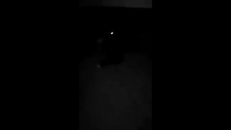 В молодые надышался газом из баллона для запраи и секс, а его друзья стояли рядом и смеялись