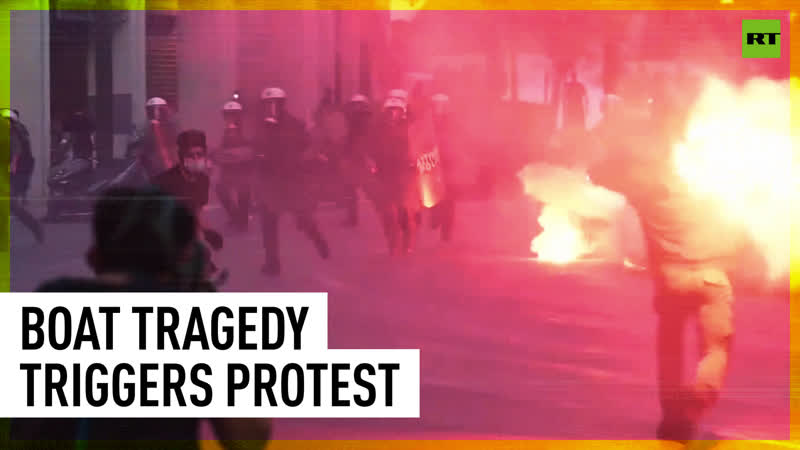 Protesters clash with police at rally against eu migration policy in athens