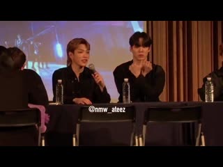 190303 목동 팬사인회 mokdong fansign ateez hongjoong yunho 홍중 윤호 yunho tried to teach to hongjoong how to show this heart but just