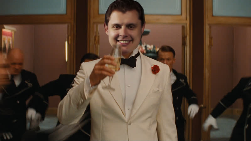 Мужчина в белом смокинге | понасенков | бесславные ублюдки | fullhd