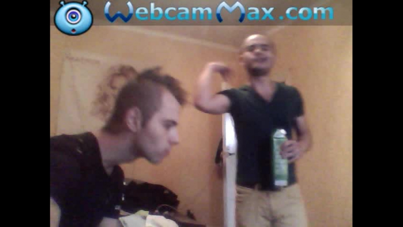 Меня подстриг дружбан раман)