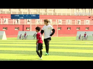 [video] 180414 luhan @ tencent first football class with luhan