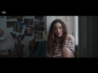 Ada reina chocolate y miel