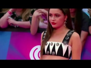 Bea on the red carpet at #mmvas