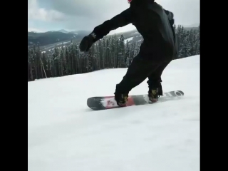 Сноубордист in snow