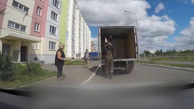 Пьяные грузчики