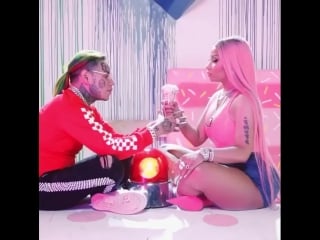 Nicki x 6ix9nine fefe 🍦🍭[black family]