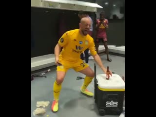 Пепе рейна отжигает