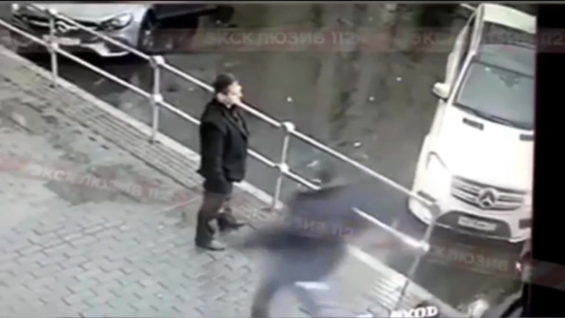 Кокорин и мамаев избивают водителя ведущей первого канала