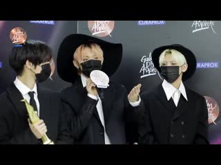 100121 gda txt backstage interview 1