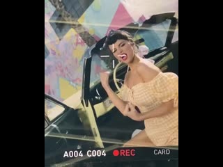 @tombachik bts 🍦@selenagomez 🍦#nailsbytombachik #glamfam @ 💇🏻‍♀️ @makeupbymelissam 💄 @kateyoung