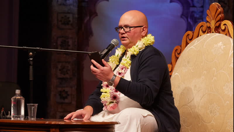 (820) "чайтанья чаритамрита", ади лила, е м