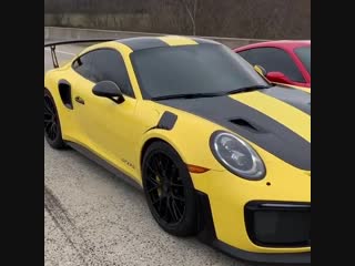 911 gt2 rs x 488 pista