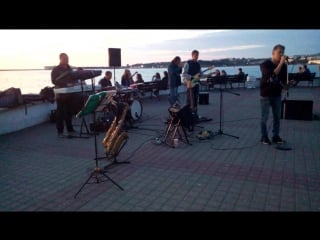 Рояль в кустах how long