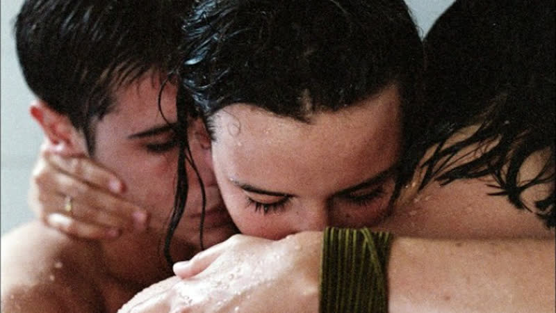 Холодный душ/douches froides (2005)