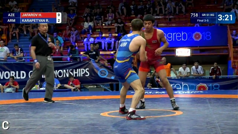 Азербайджанский борец одолел армянина