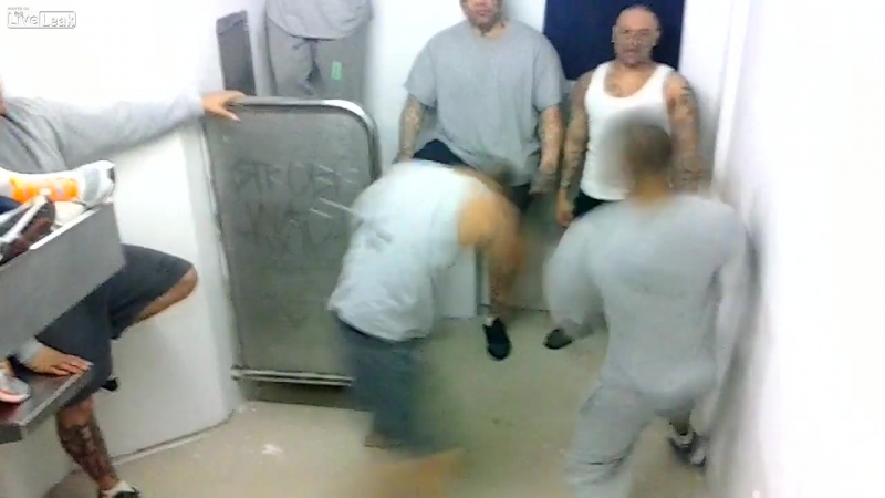 Битва за верхнюю койку в купе