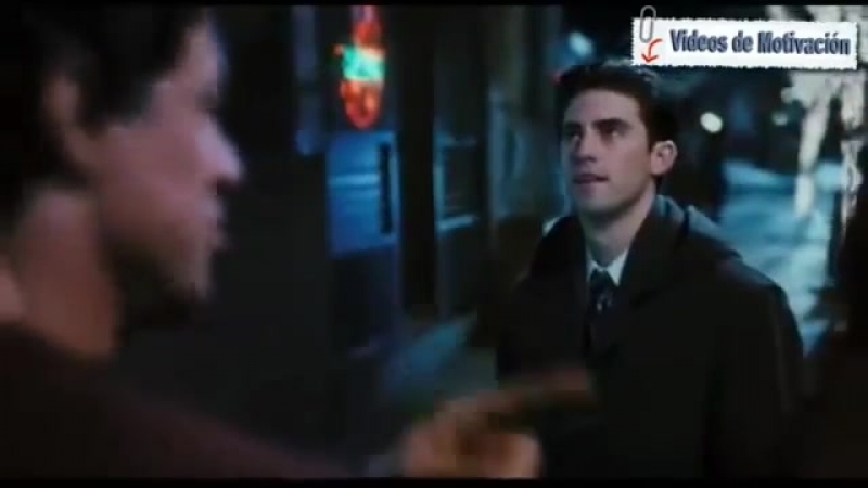 Rocky balboa da una lección a su hijo aunque te golpee la vida