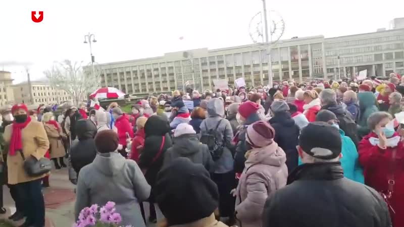 На плошчы незалежнасці ў менску збіраюцца ўдзельнікі маршу мудрасці (1)