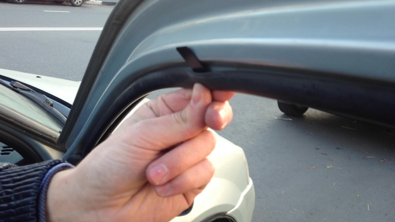 Устаноа s образных креплений трокот