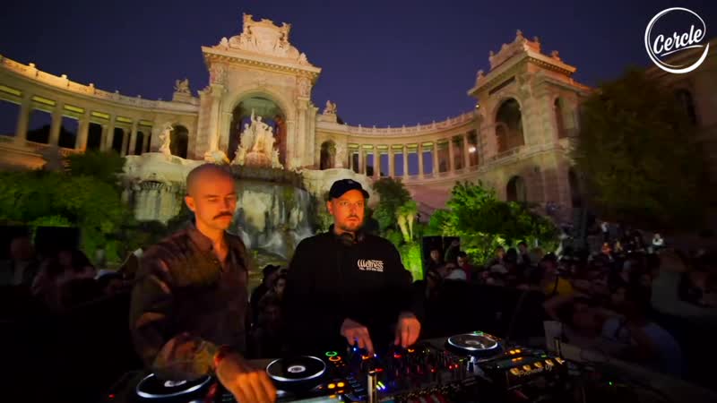 #китч adana twins live @ palais longchamp for cercle