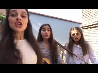 Trio mandili ase rom gitsker