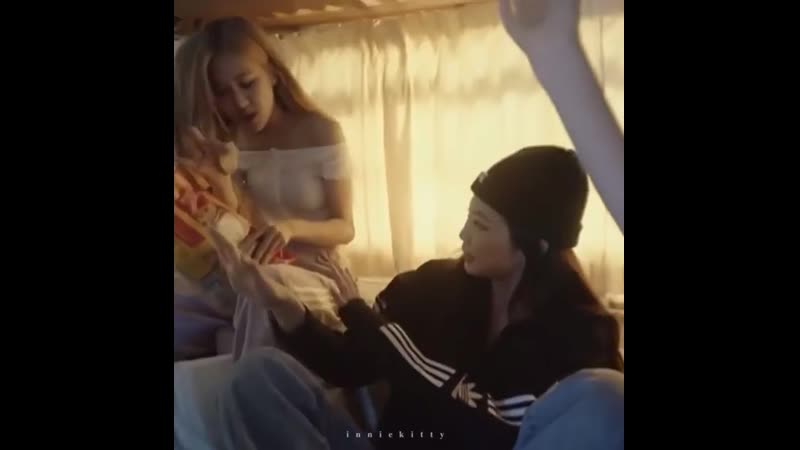 Blackpink | jisoo | jennie | rose | lisa vine