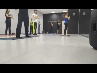 Stretching / foxstreet dancestudio