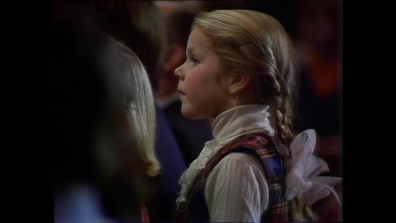 Raimonds pauls aija kukule dāvāja māriņa mara has presented подарила мара