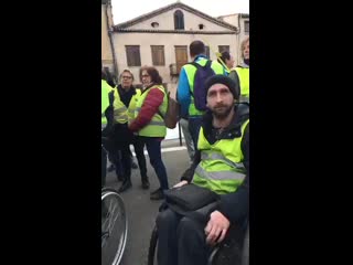 02 03 19 à carcassonne avec les gilets jaunes valides et