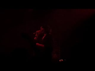 Chinawoman kiss in taksim square ( live in istanbul )