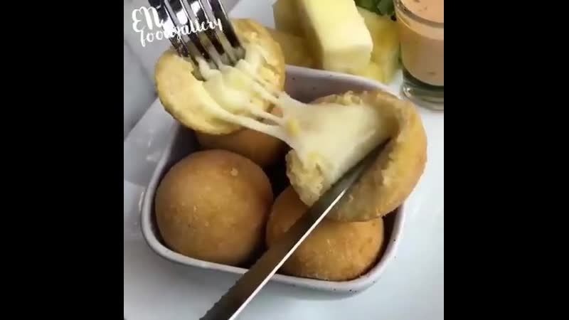 Картофельные шарики с сыром