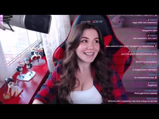 Leona kiki играет в jackbox 3