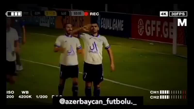 Выступающий в грузинской премьер лиге азербайджанец ниджат гурбанов, посвятил свой забитый гол азербайджанской армии 👏🇦🇿✊