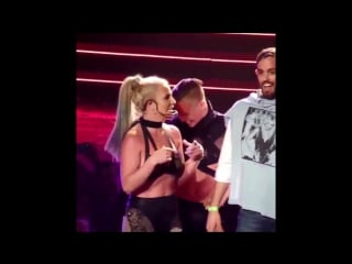 Bomt, oops, pretty, freakshow, do somethin', toxic britney piece of me