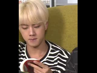 This is the cutestest in today's #runbts 🥺💙