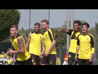 Bvb training with jeremy toljan and jadon sancho