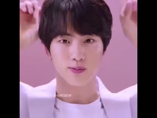 I’ve been rlly inactive so here’s this edit i made when i was missing seokjin