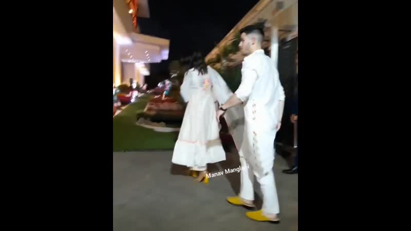 Подтвержденный #priyankachopra #nickjonas for #ishaambani holi celebrations in mumbai today
